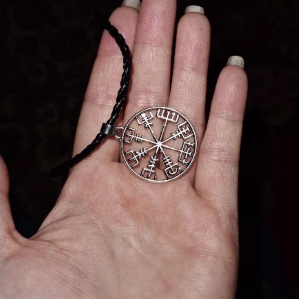 ❌SOLD❌ Viking Odin Rune Amulet Compass Necklace - Picture 13 of 13